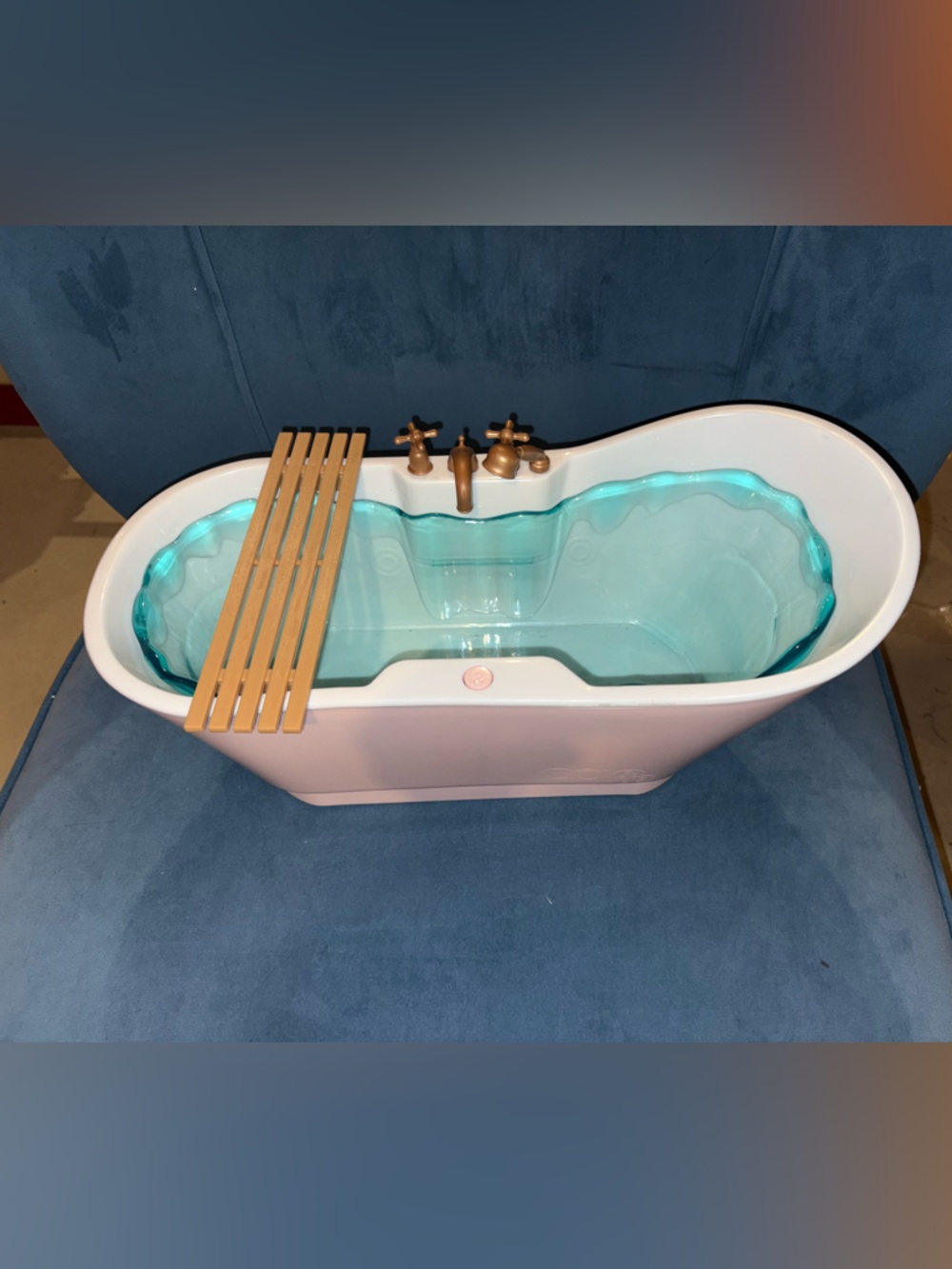 Our Generation doll bath tub